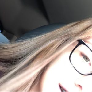 Meet your Posher, Ava